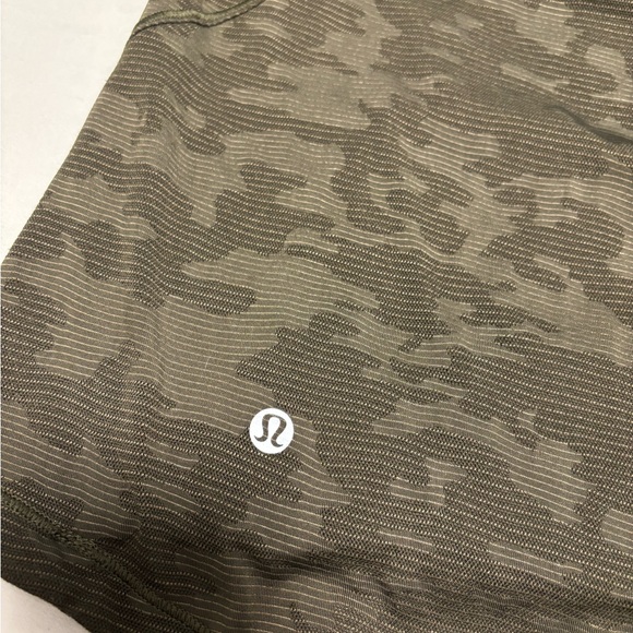 Lululemon Top- green camo mesh size 6 - Picture 5 of 5